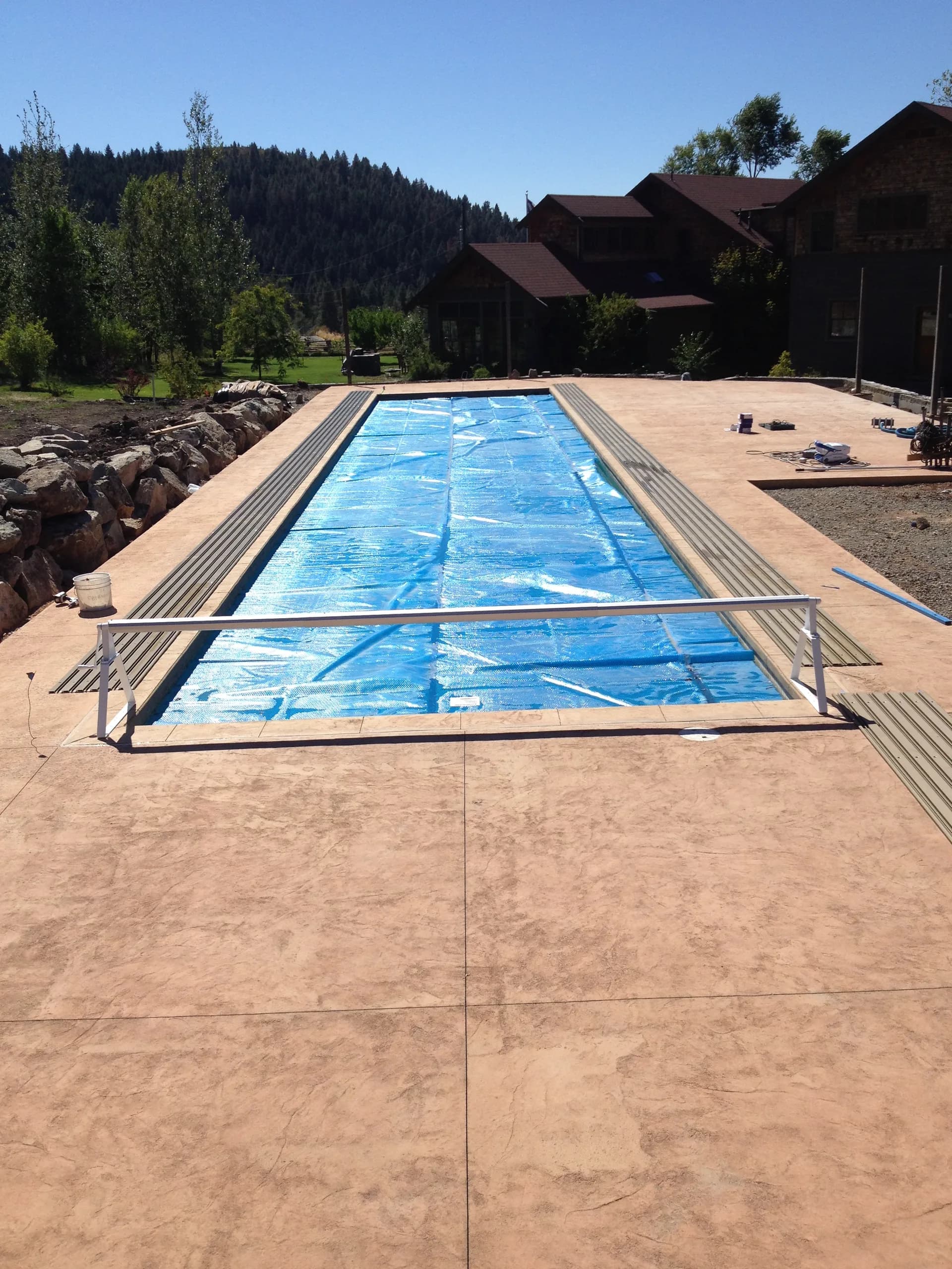 gunite pool sundek decorative deck coping finish boise idaho hdt custom pool builders boise — HDT Custom Pool Builders Boise